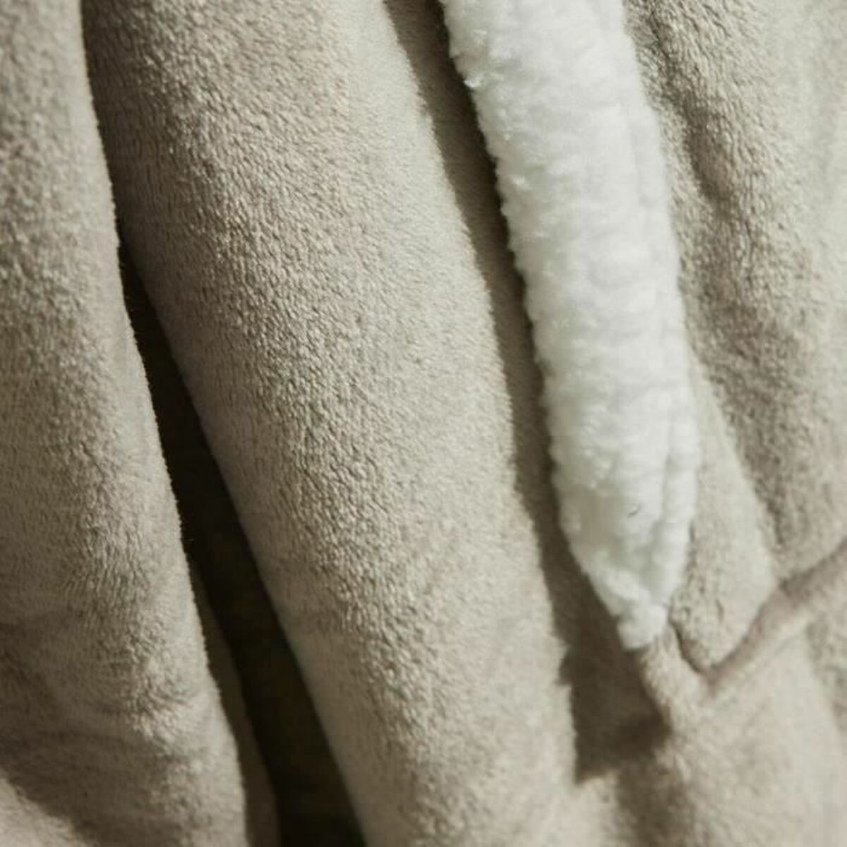 V4H473522FAA47FC5A3A79691353F6A0C95R5764857P2