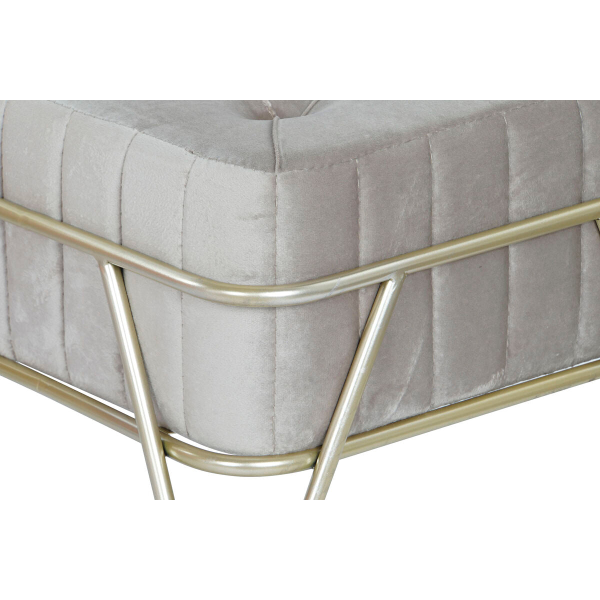 V10H70E7E348261AACC5B84FD117E1403F91R6376864P3