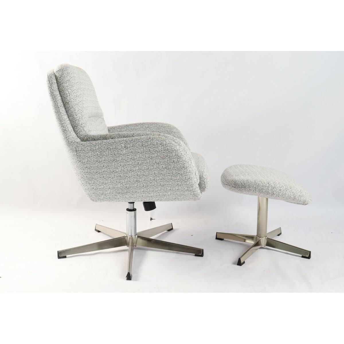 V8H55F19FF71A06603E8D985E9E69F9E7DBR6385700P3