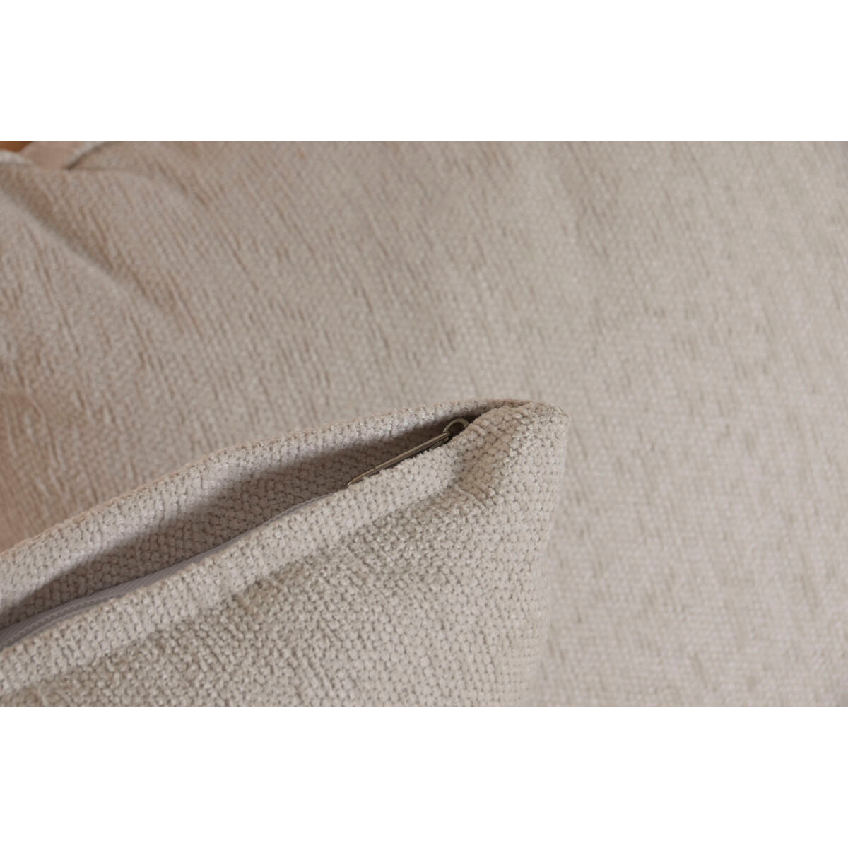 V3H9AB1C5F8266FA23605A92AAA30538D80R7431726P3