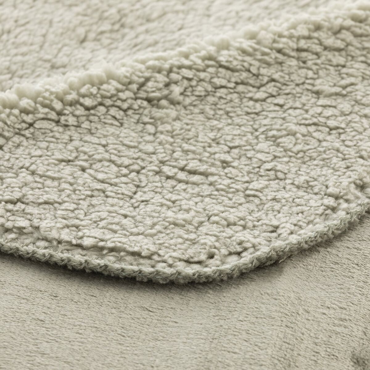 V5HE4C473F09C578EF90C56627BC36EC097R4425865P2