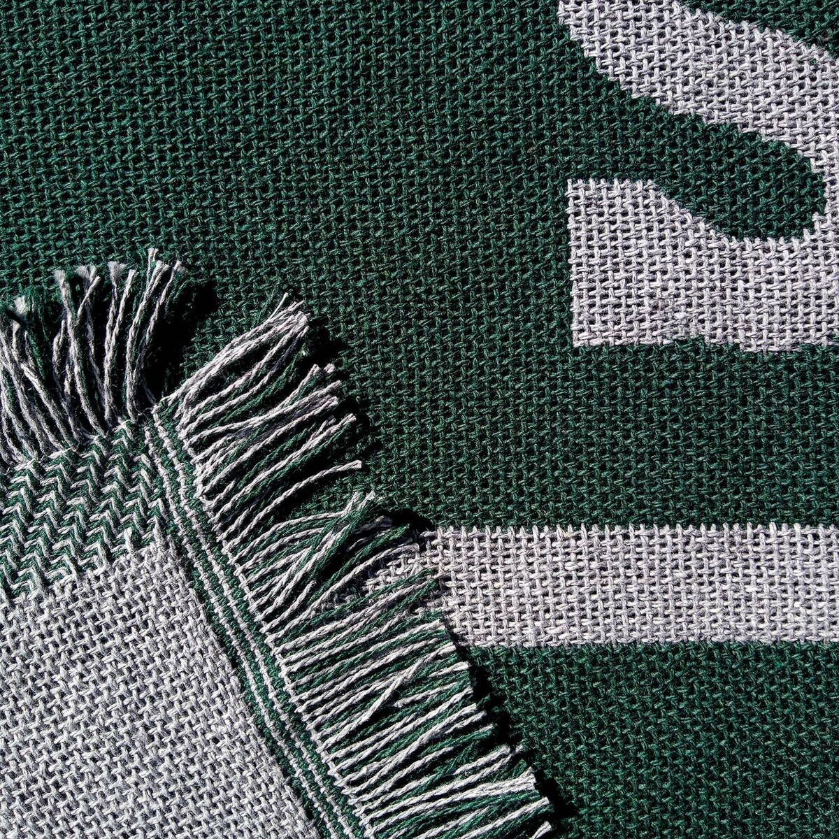 V6HFED7BB7EE1737F950B5BC3D19DCB6687R4237577P4