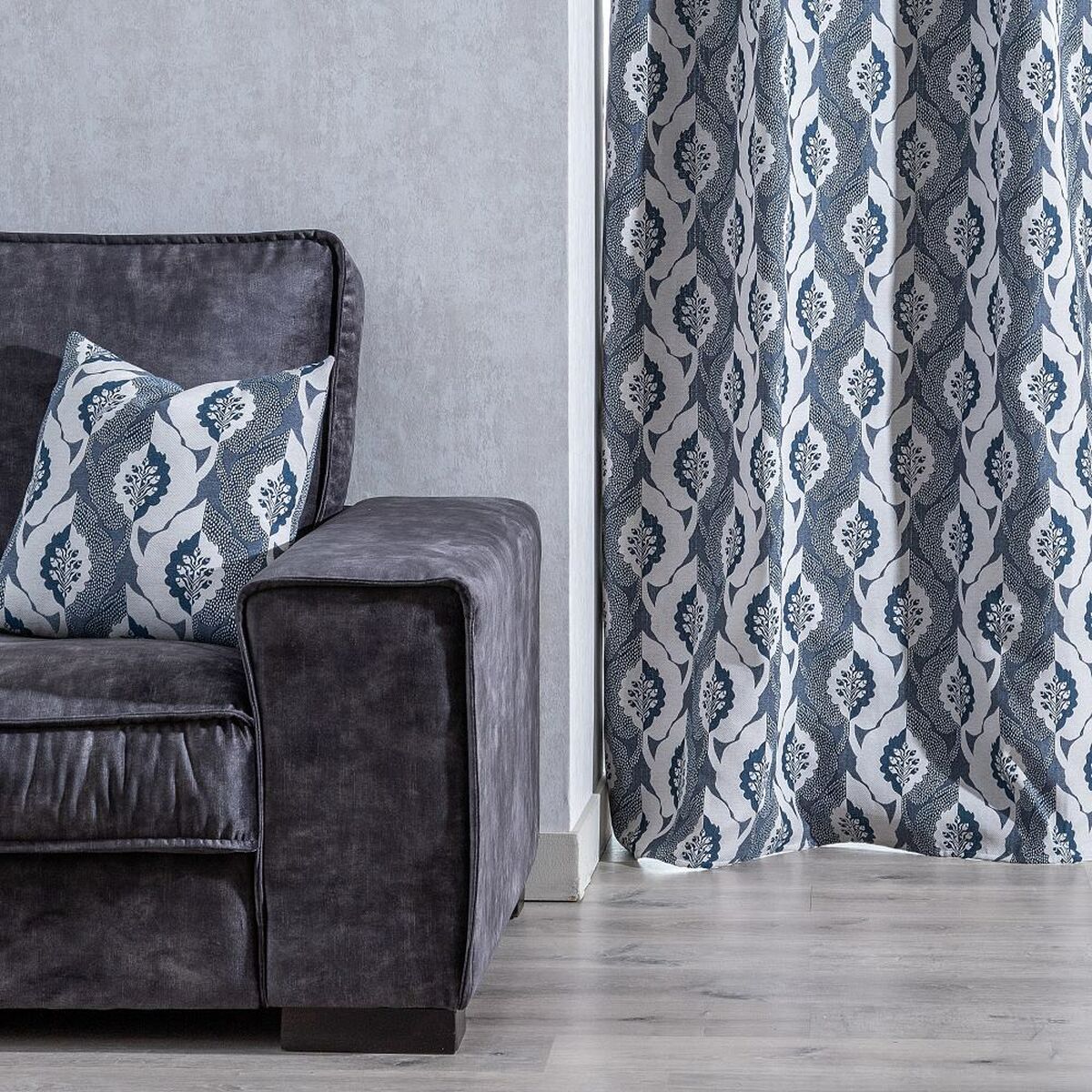 V6H44D39B0A91982162482B95C18C30B4D7R5480589P9