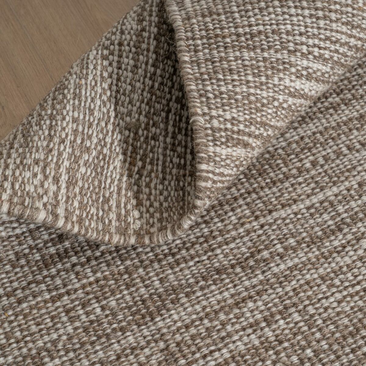 V6H4BD7D997C3A7B9B5E9F17E61FE47F8FCR5467458P4