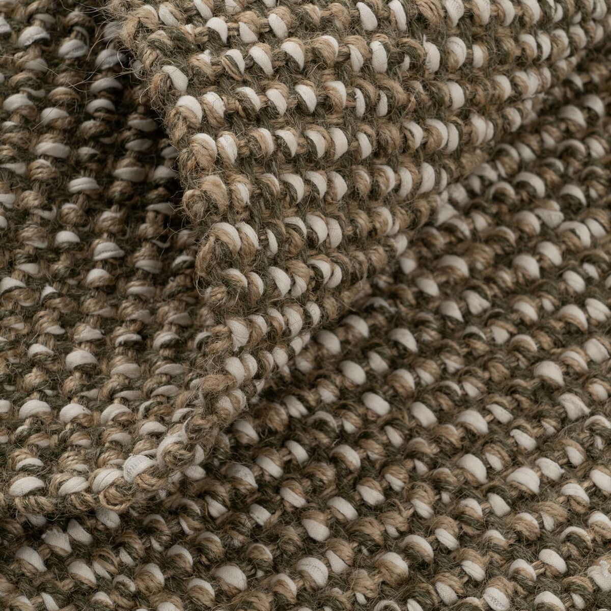 V4HFDE34E8473F9385F28A7A18E90EB024BR5370038P2