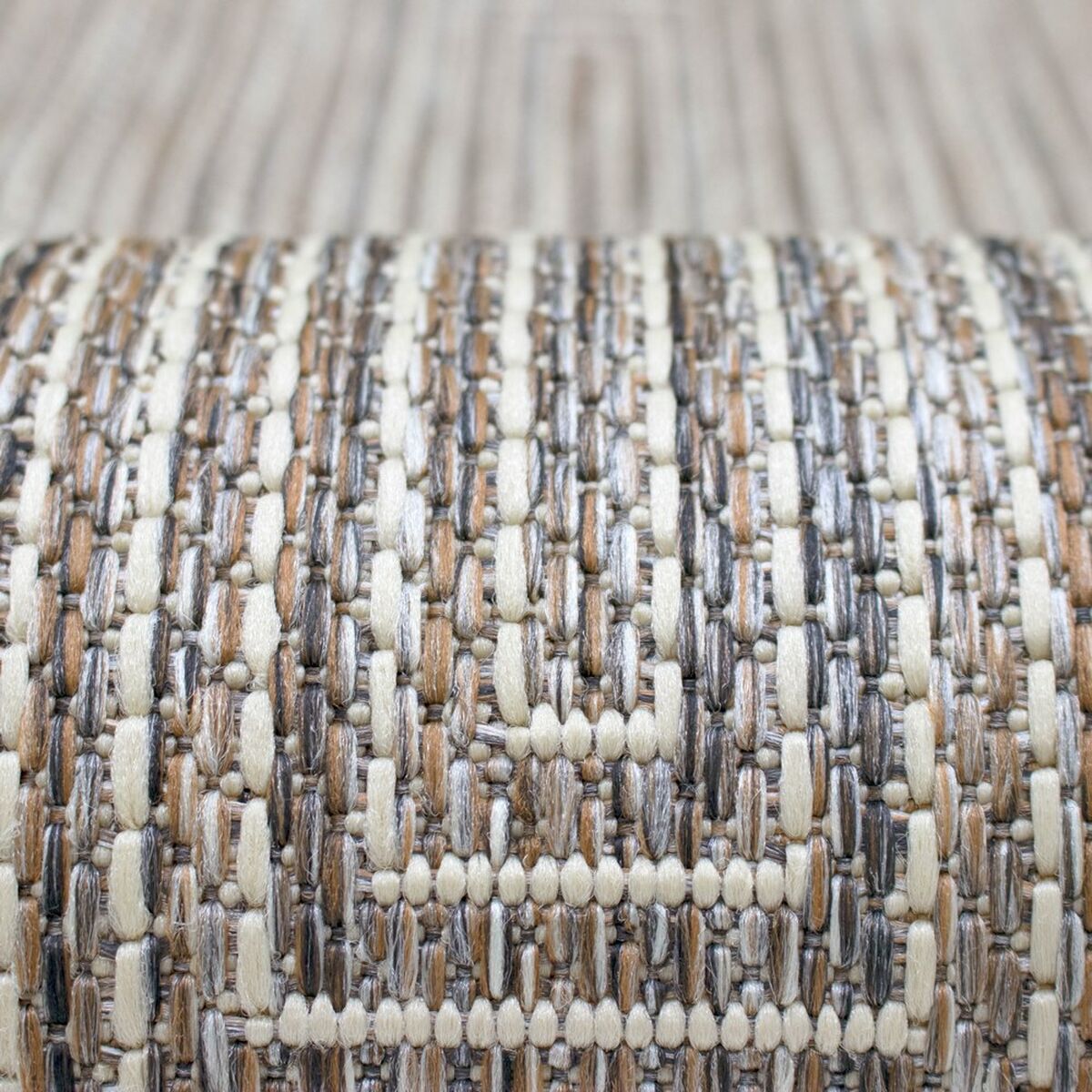 V8HDA0E9EE7C42C9D3F48551EE2F336B122R3926682P2