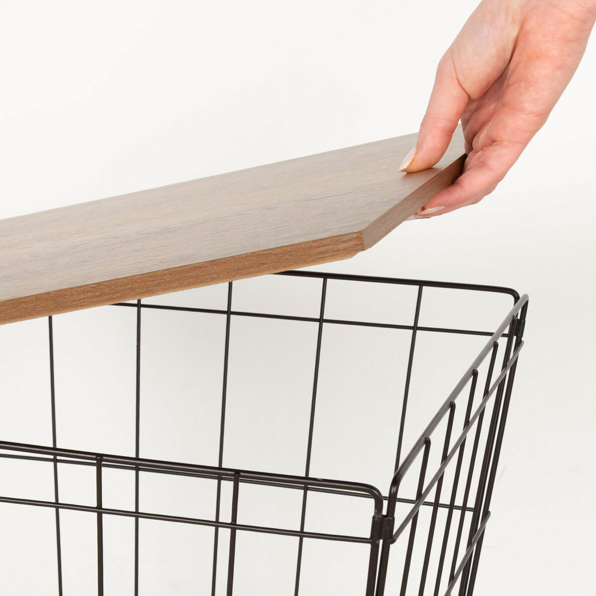 V4H415A0876E967141147023295B7E3100CR7576369P6