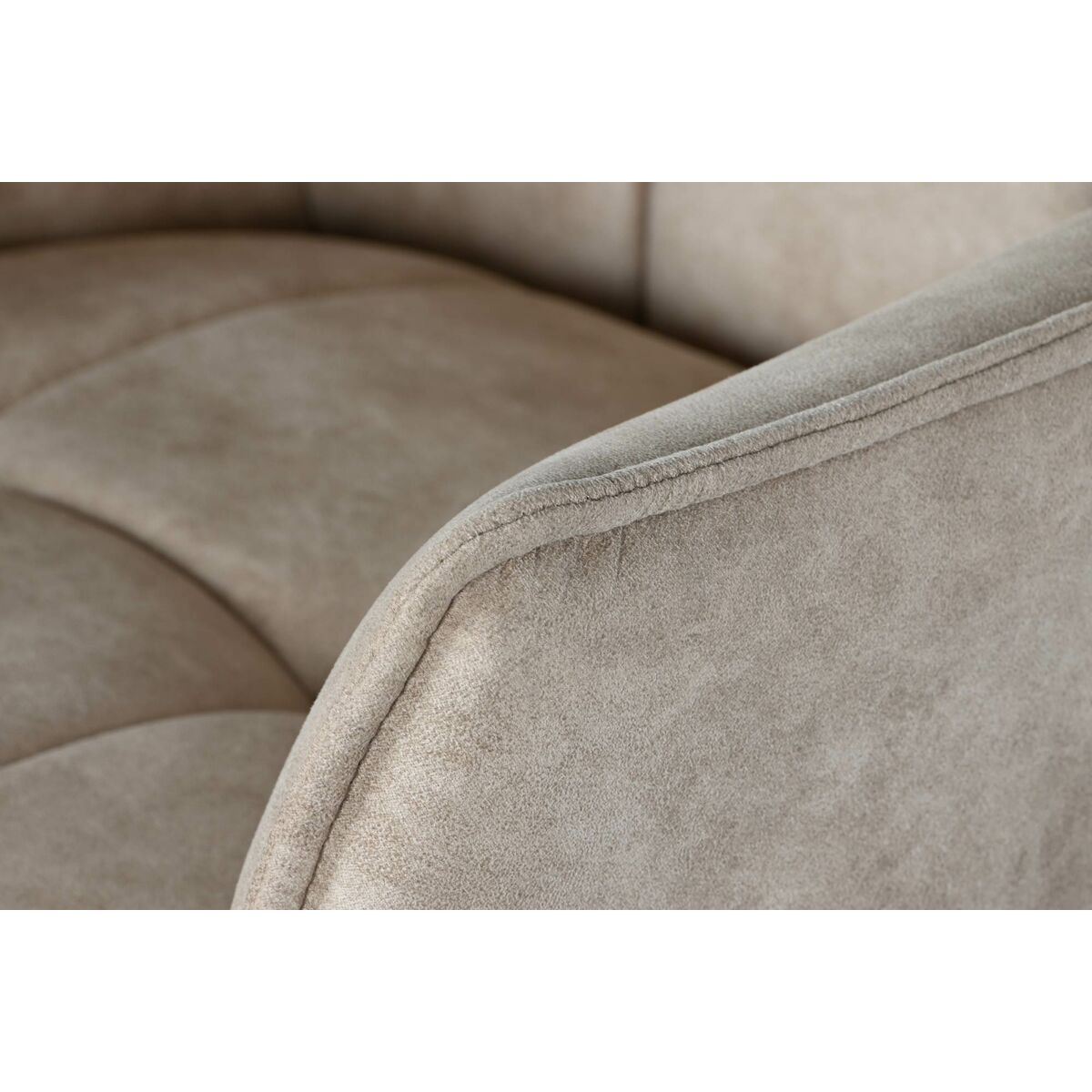 V8H42AF27C8F00BE2D3DA3D2BBFC3A826CDR3658729P3