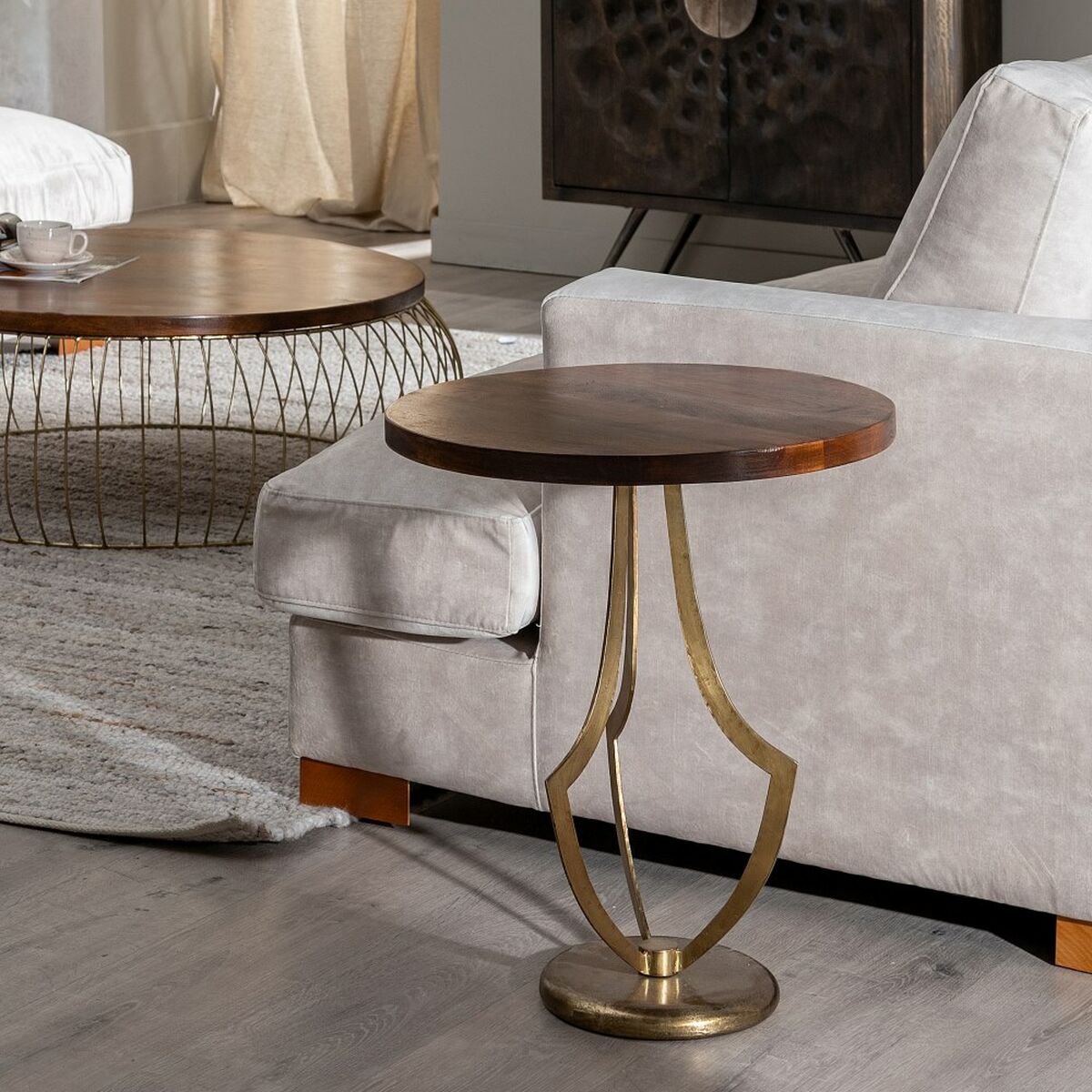 V5H6C1553F2276C31F30406BE4536743D3AR5376045P7