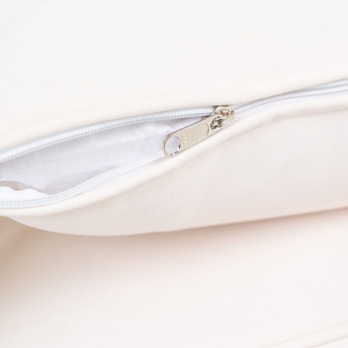 V8H0FB8504D563E0809FD2C876DC9929A98R4200199P10