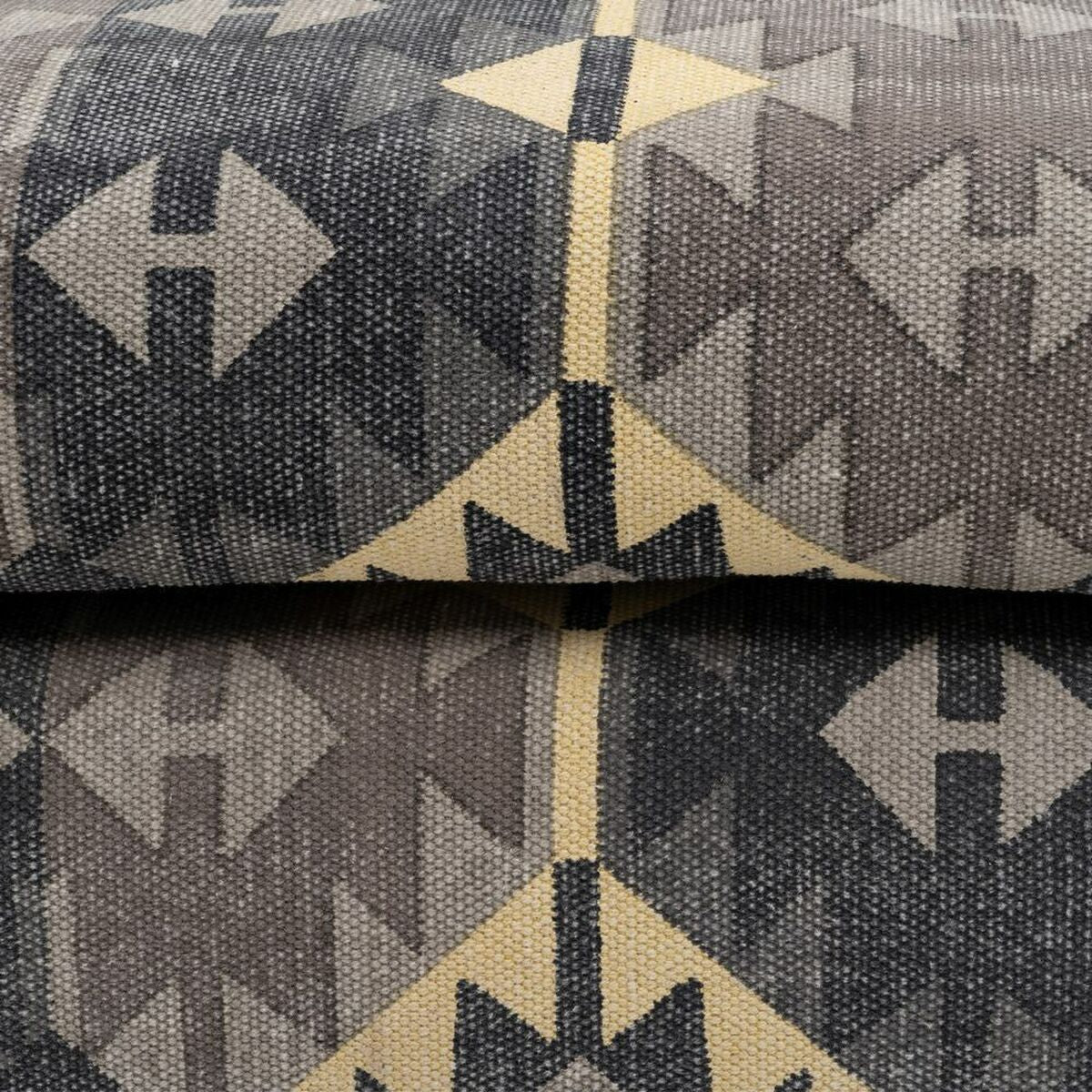 V6HEC002C4655C8883A1D12F0545C321CE9R5129688P7