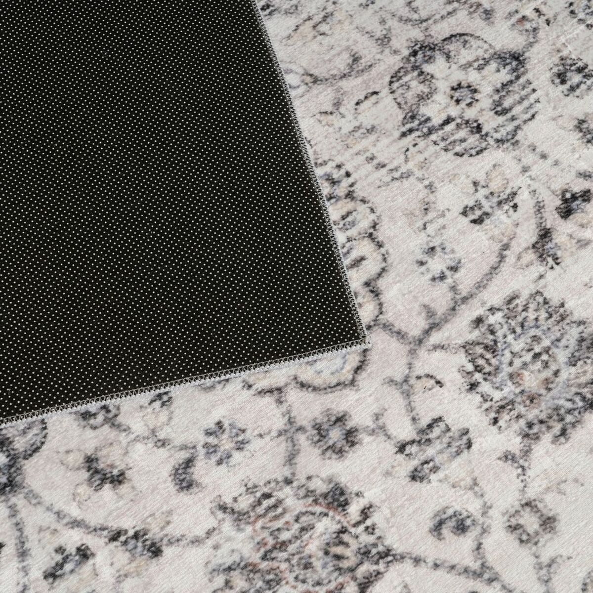 V4H28D7B7701A420245C3B60BAE8B7BE982R5467299P6